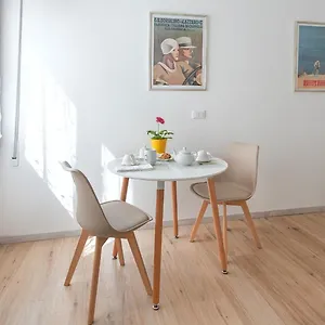 https://ombra-i-sol-apartments.hotelsalgherosardinia.com